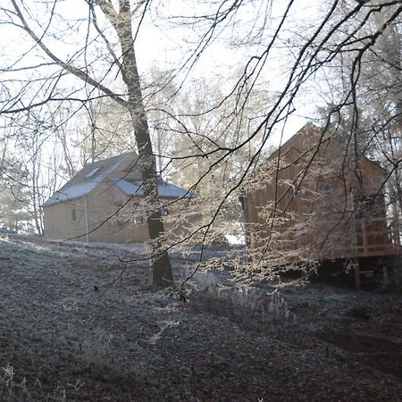 Les Cabanes Des Pierreux Hotel Gesves Kültér fotó